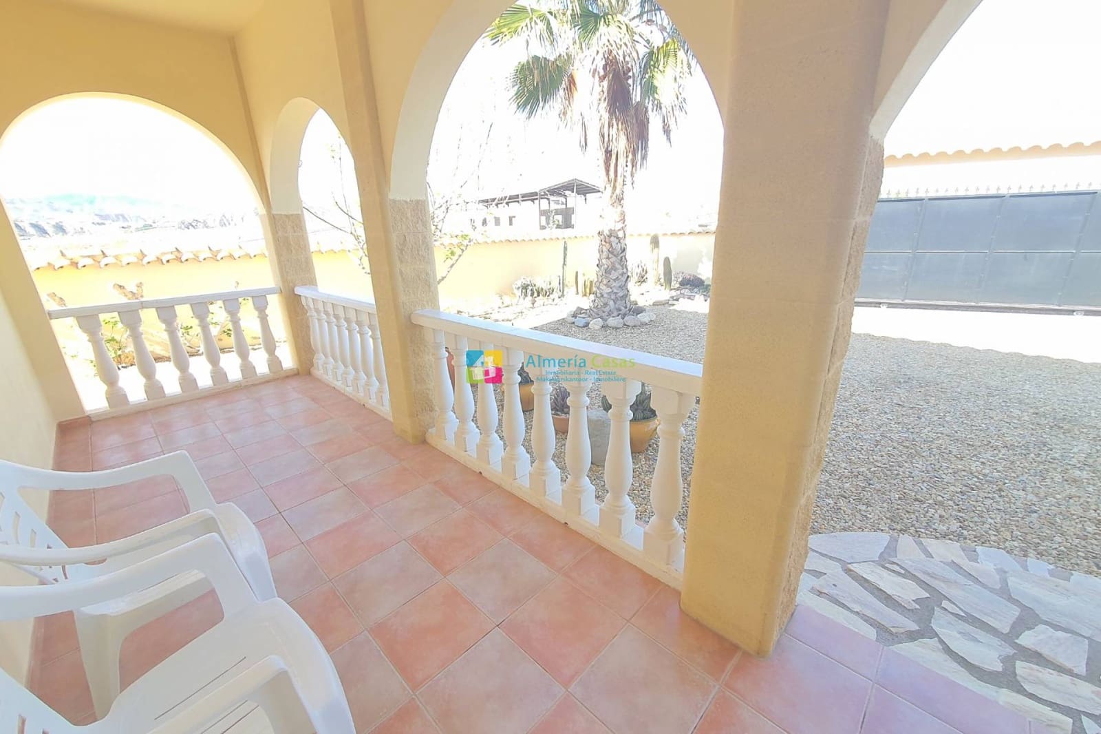3 bedroom Villa for sale in El Cucador with pool - € 299,000 (Ref: 9650282)