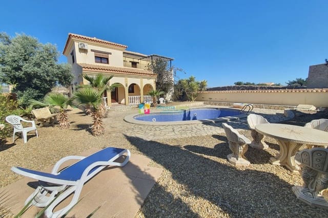 3 bedroom Villa for sale in El Cucador, Zurgena with pool - € 299,000 (Ref: 9650282)