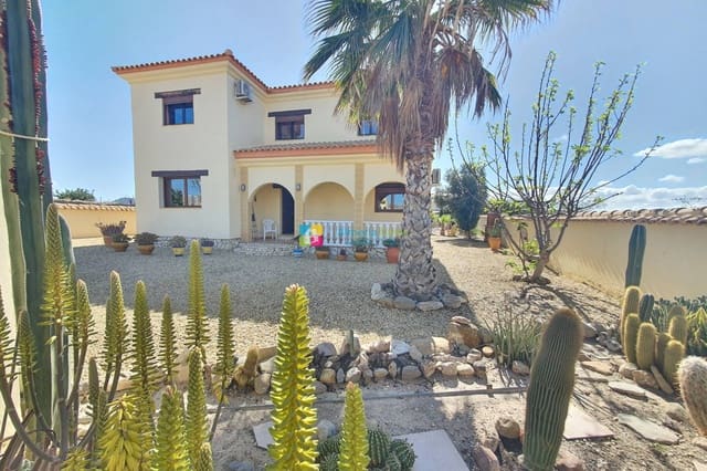 3 bedroom Villa for sale in El Cucador, Zurgena with pool - € 299,000 (Ref: 9650282)