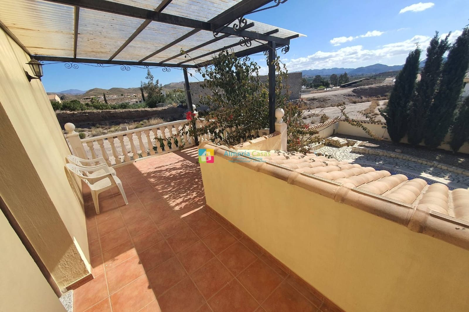 3 bedroom Villa for sale in El Cucador with pool - € 299,000 (Ref: 9650282)