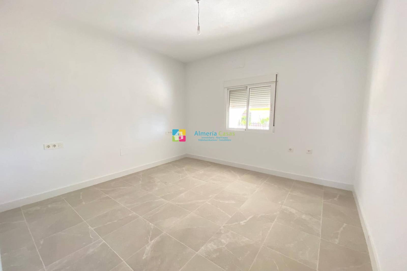 4 Zimmer Villa zu verkaufen in Zurgena mit Pool - 294.000 € (Ref: 9672130)