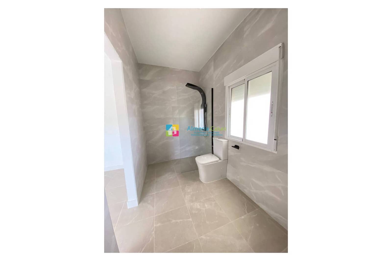 4 Zimmer Villa zu verkaufen in Zurgena mit Pool - 294.000 € (Ref: 9672130)