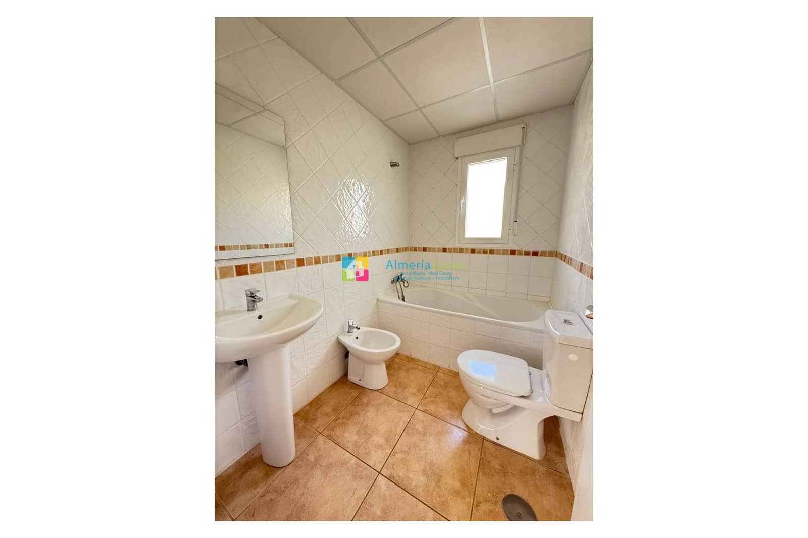 3 bedroom Villa for sale in Sorbas - € 139,000 (Ref: 9675965)