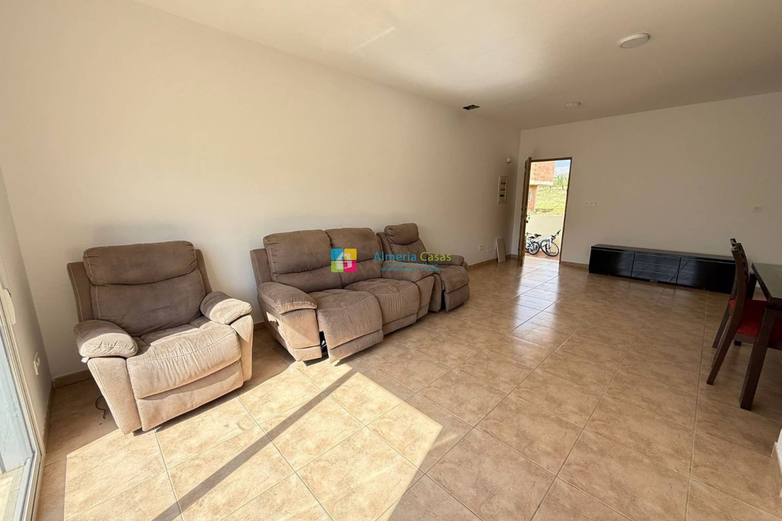 3 bedroom Villa for sale in Sorbas - € 139,000 (Ref: 9675965)