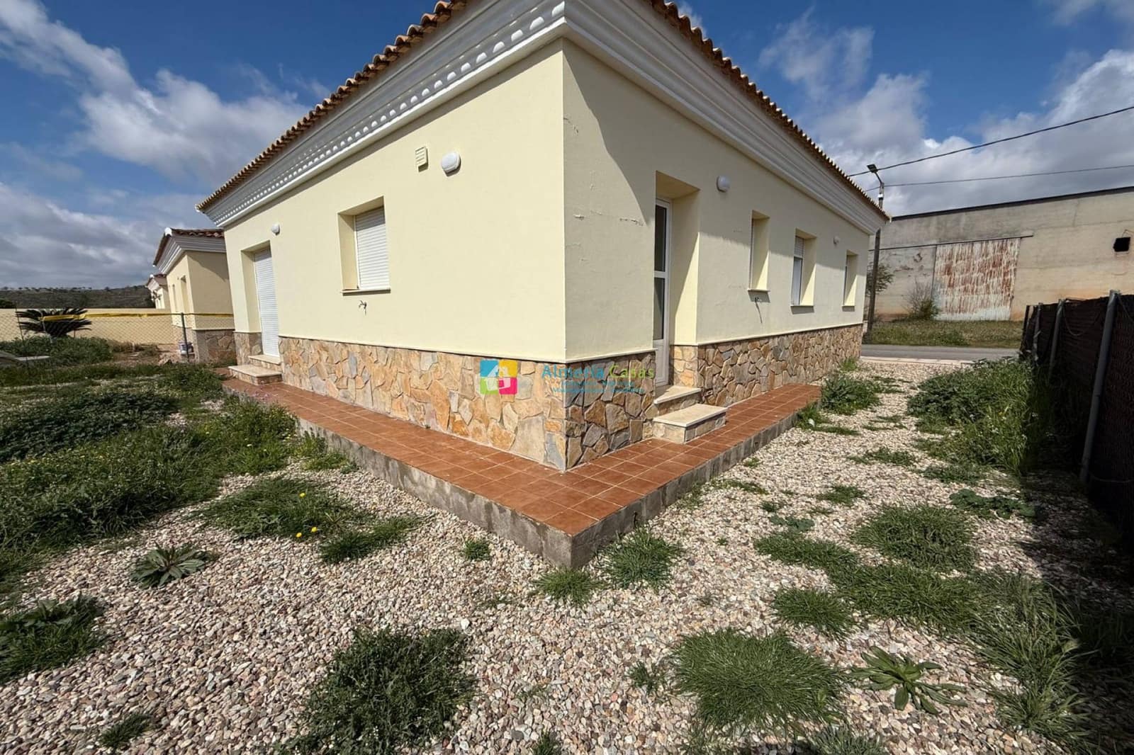 3 bedroom Villa for sale in Sorbas - € 139,000 (Ref: 9675965)