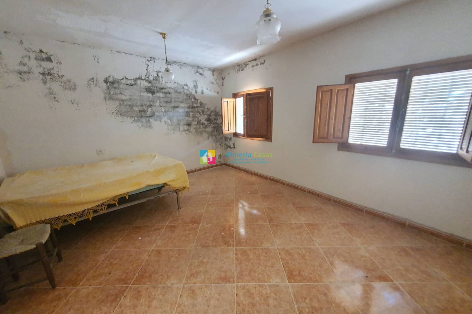 6 chambre Maison de Ville à vendre à Fines - 68 000 € (Ref: 9684250)