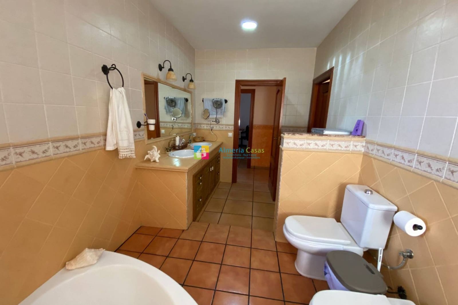 4 bedroom Villa for sale in Cuevas del Almanzora - € 295,000 (Ref: 9684252)