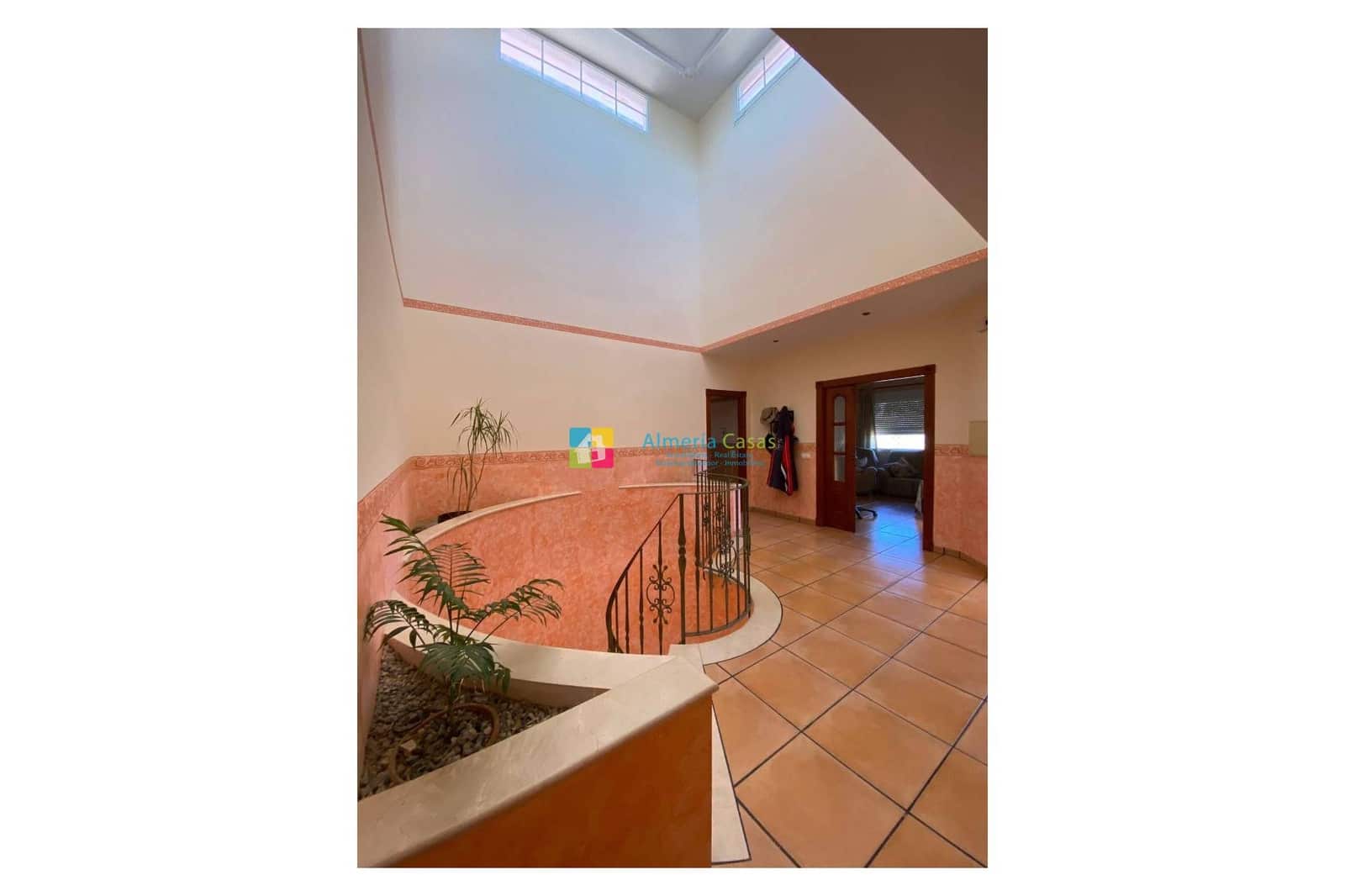 4 bedroom Villa for sale in Cuevas del Almanzora - € 295,000 (Ref: 9684252)