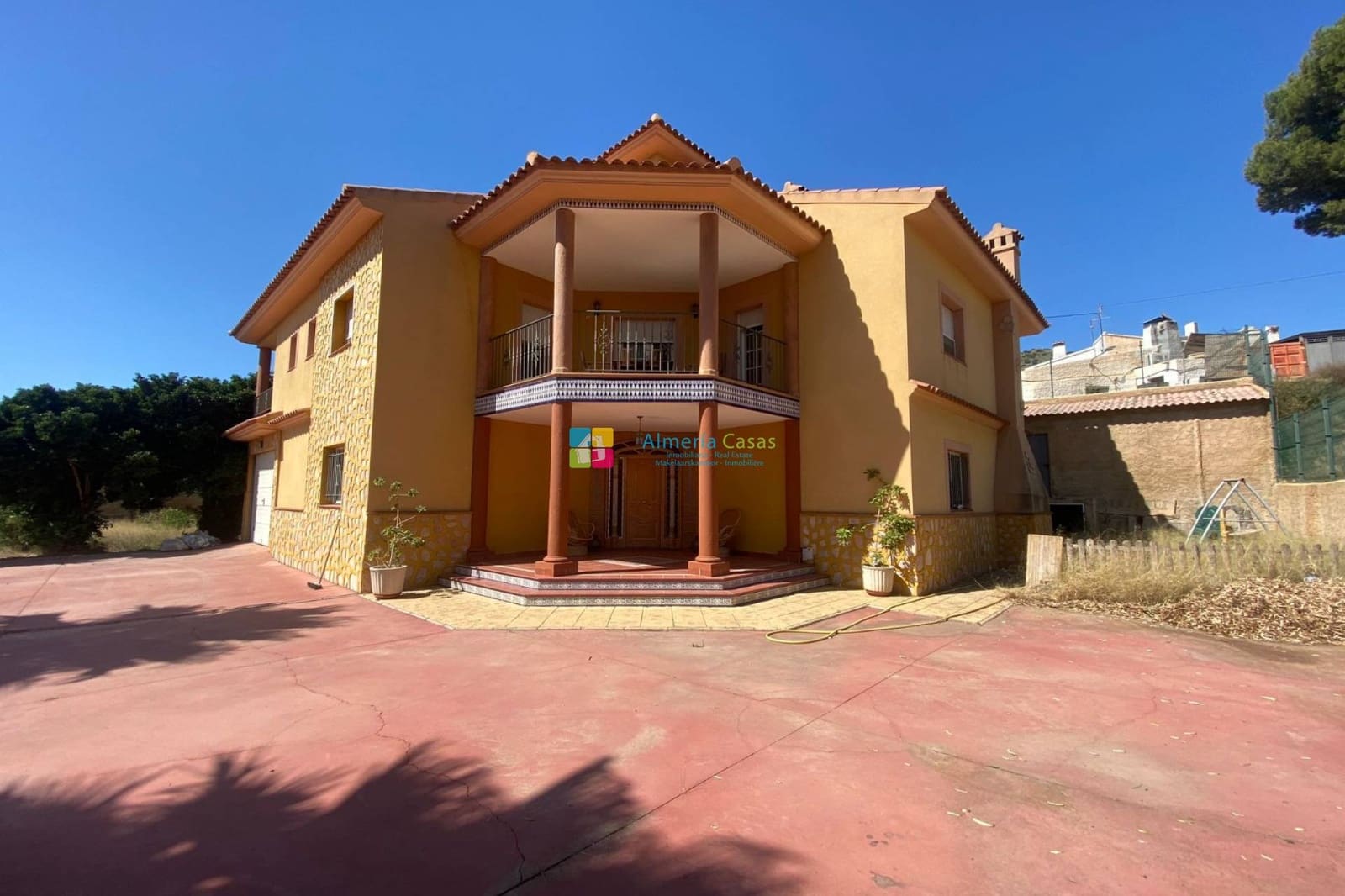 4 bedroom Villa for sale in Cuevas del Almanzora - € 295,000 (Ref: 9684252)