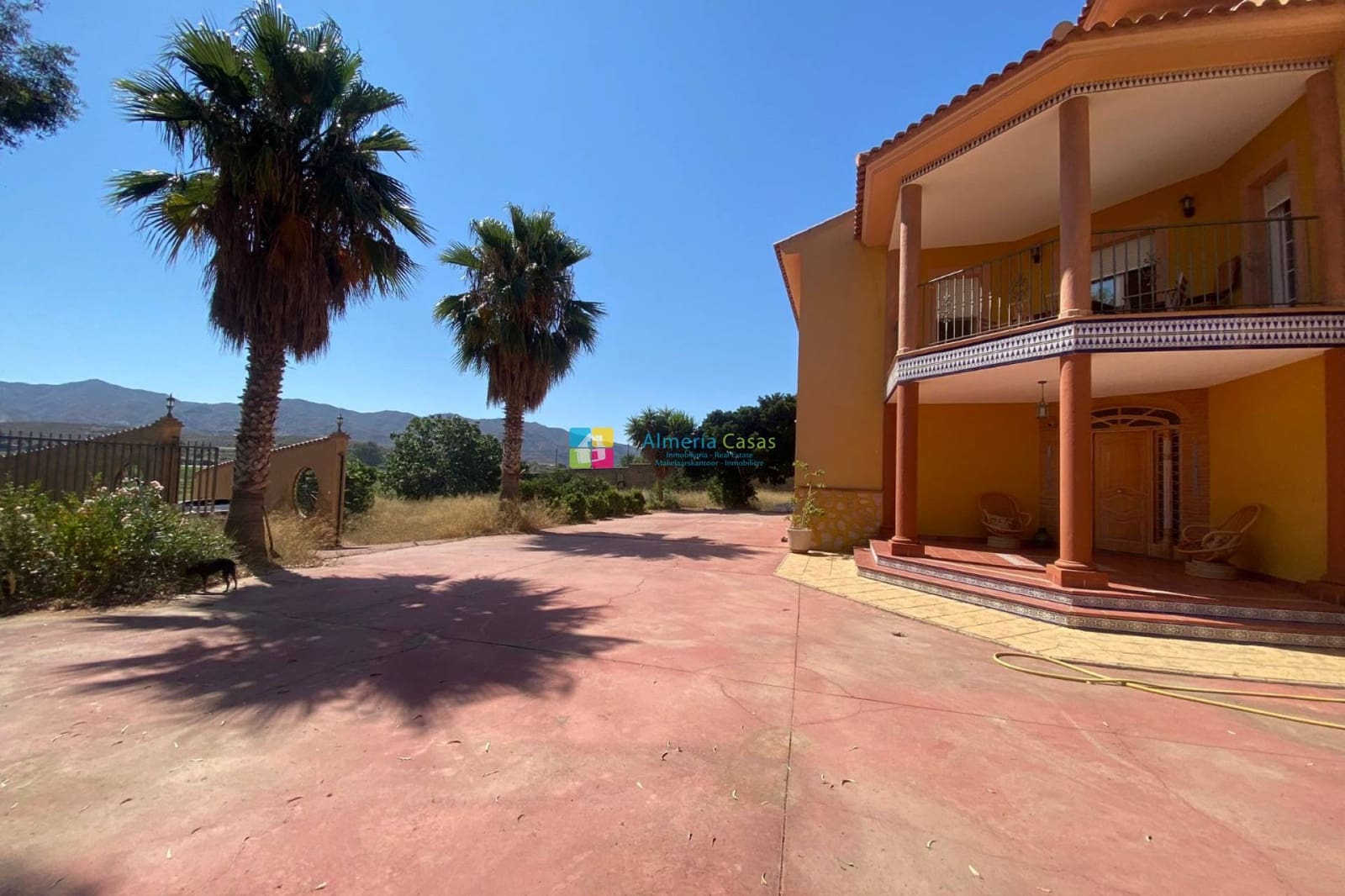 4 bedroom Villa for sale in Cuevas del Almanzora - € 295,000 (Ref: 9684252)