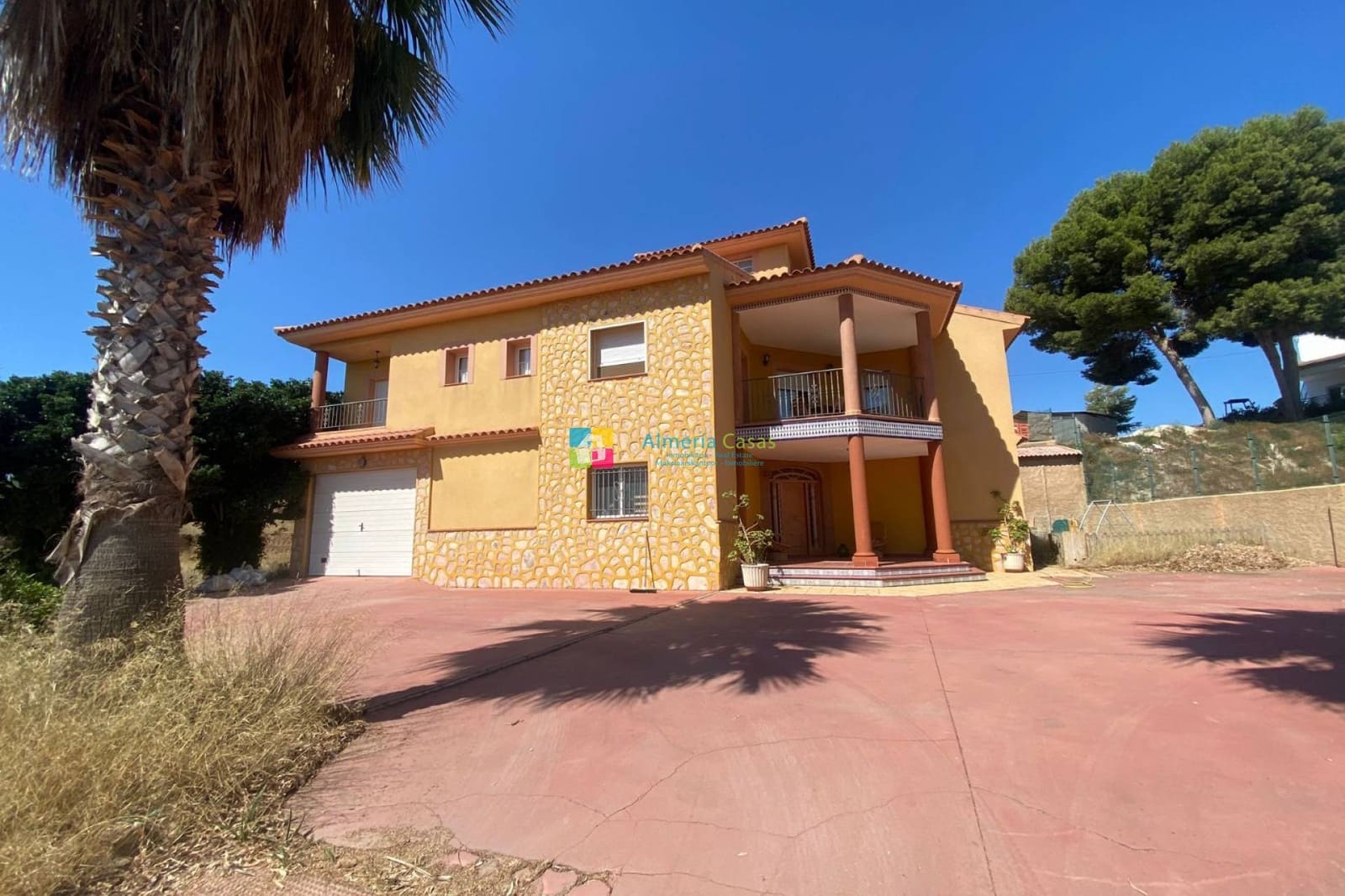 4 bedroom Villa for sale in Cuevas del Almanzora - € 295,000 (Ref: 9684252)