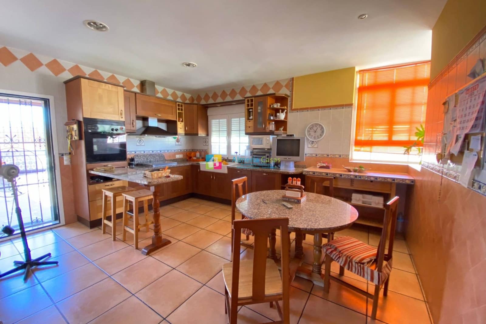 4 bedroom Villa for sale in Cuevas del Almanzora - € 295,000 (Ref: 9684252)