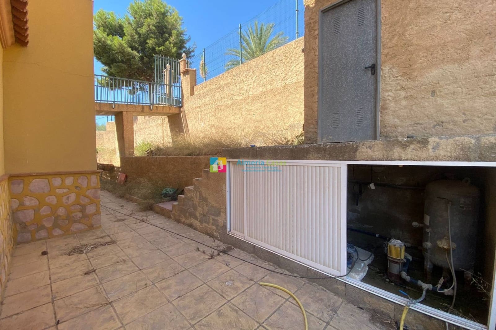 4 bedroom Villa for sale in Cuevas del Almanzora - € 295,000 (Ref: 9684252)