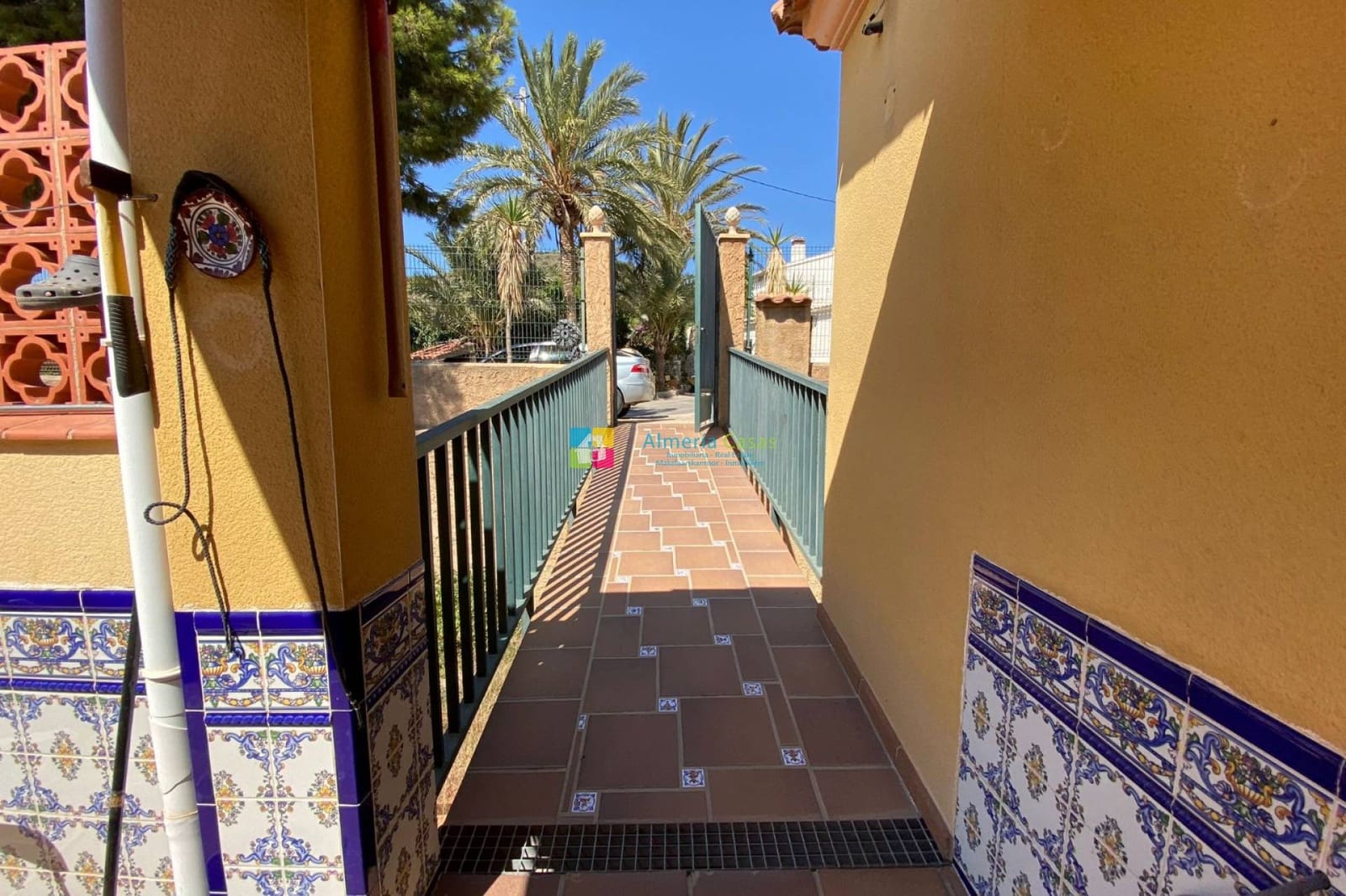 4 bedroom Villa for sale in Cuevas del Almanzora - € 295,000 (Ref: 9684252)