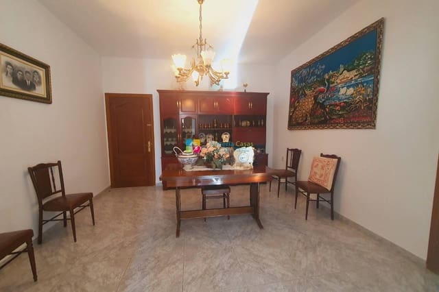 Casa de 4 habitaciones en La Alfoquia, Zurgena en venta - 155.000 € (Ref: 9687489)