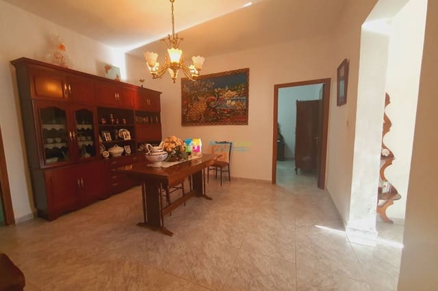 Casa de 4 habitaciones en La Alfoquia, Zurgena en venta - 155.000 € (Ref: 9687489)