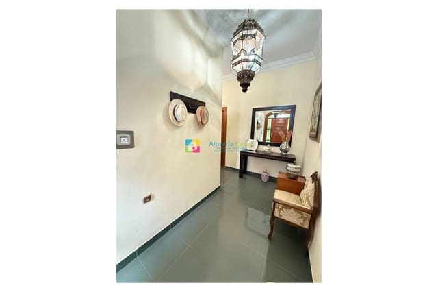 5 soveværelse Byhus til salg i Albox - € 395.995 (Ref: 9694209)