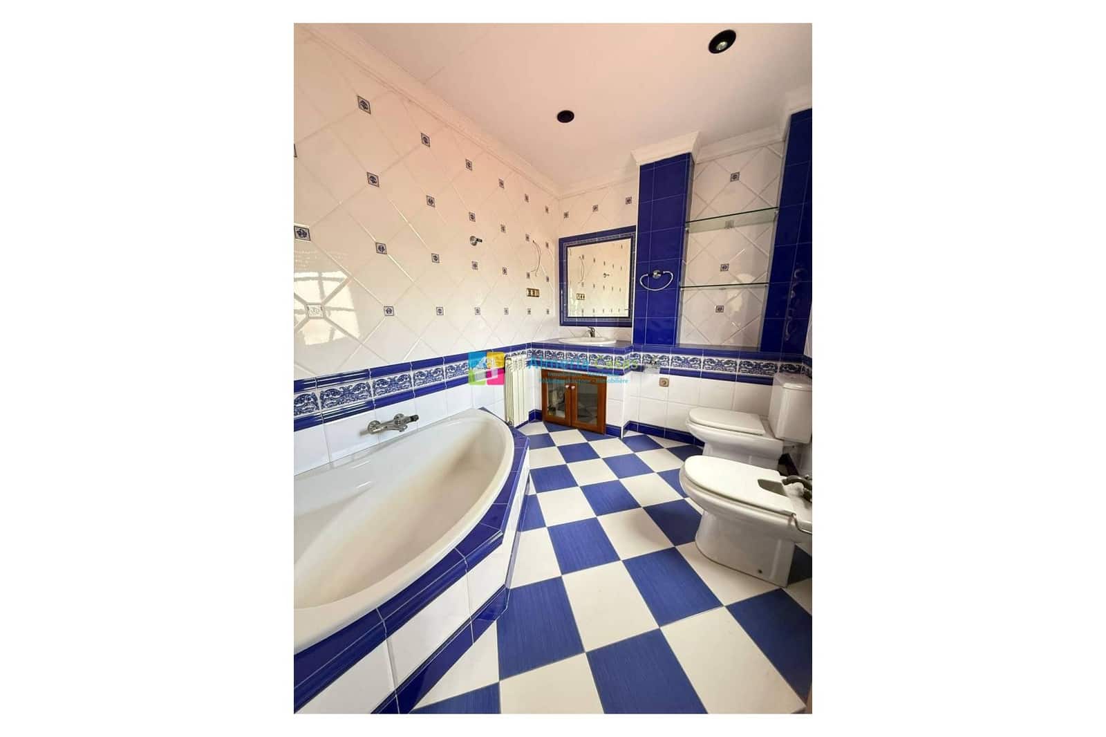 5 soveværelse Byhus til salg i Albox - € 395.995 (Ref: 9694209)