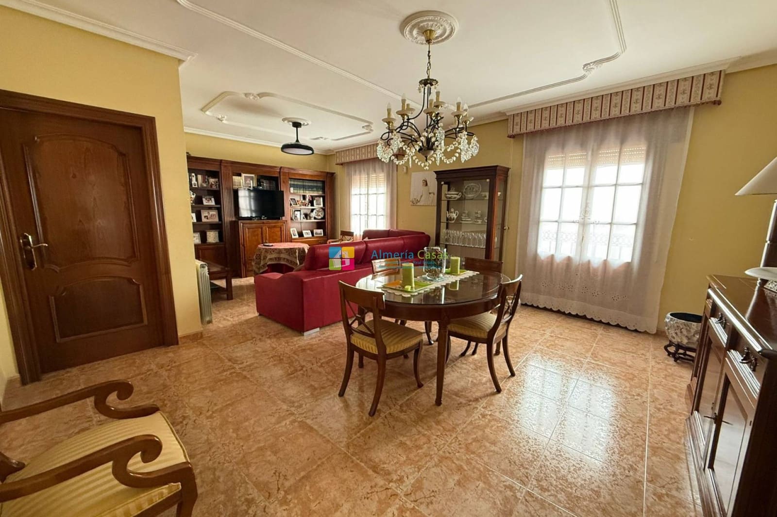 5 soveværelse Byhus til salg i Albox - € 395.995 (Ref: 9694209)