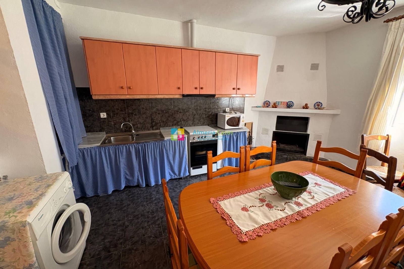 8 bedroom Townhouse for sale in Sierro - € 224,950 (Ref: 9699697)