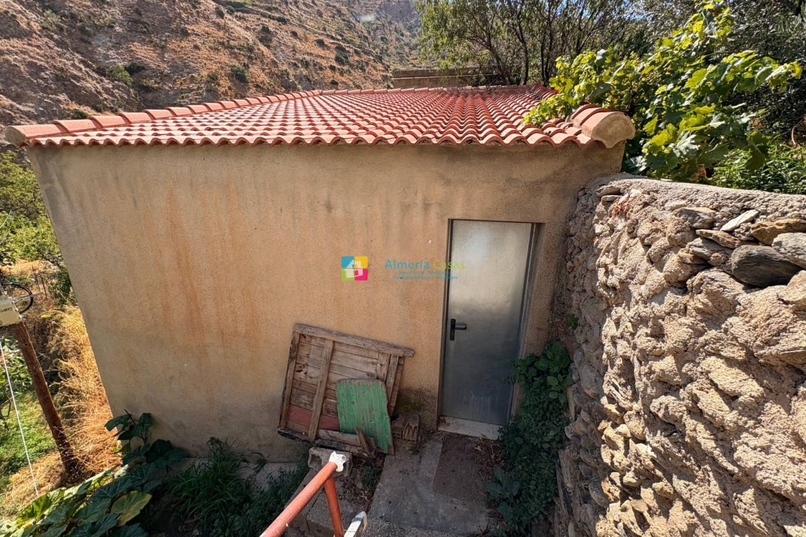 8 bedroom Townhouse for sale in Sierro - € 224,950 (Ref: 9699697)