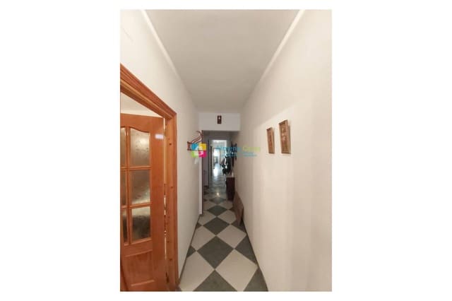 Casa de 6 habitaciones en Albanchez en venta - 95.000 € (Ref: 9713442)