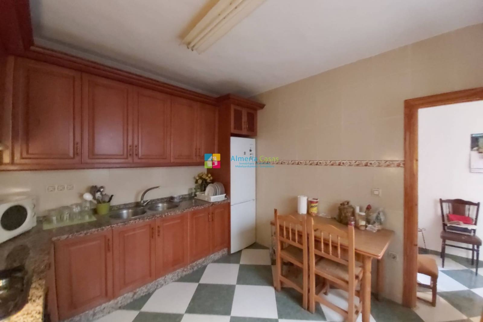 6 bedroom Townhouse for sale in Albanchez - € 95,000 (Ref: 9713442)