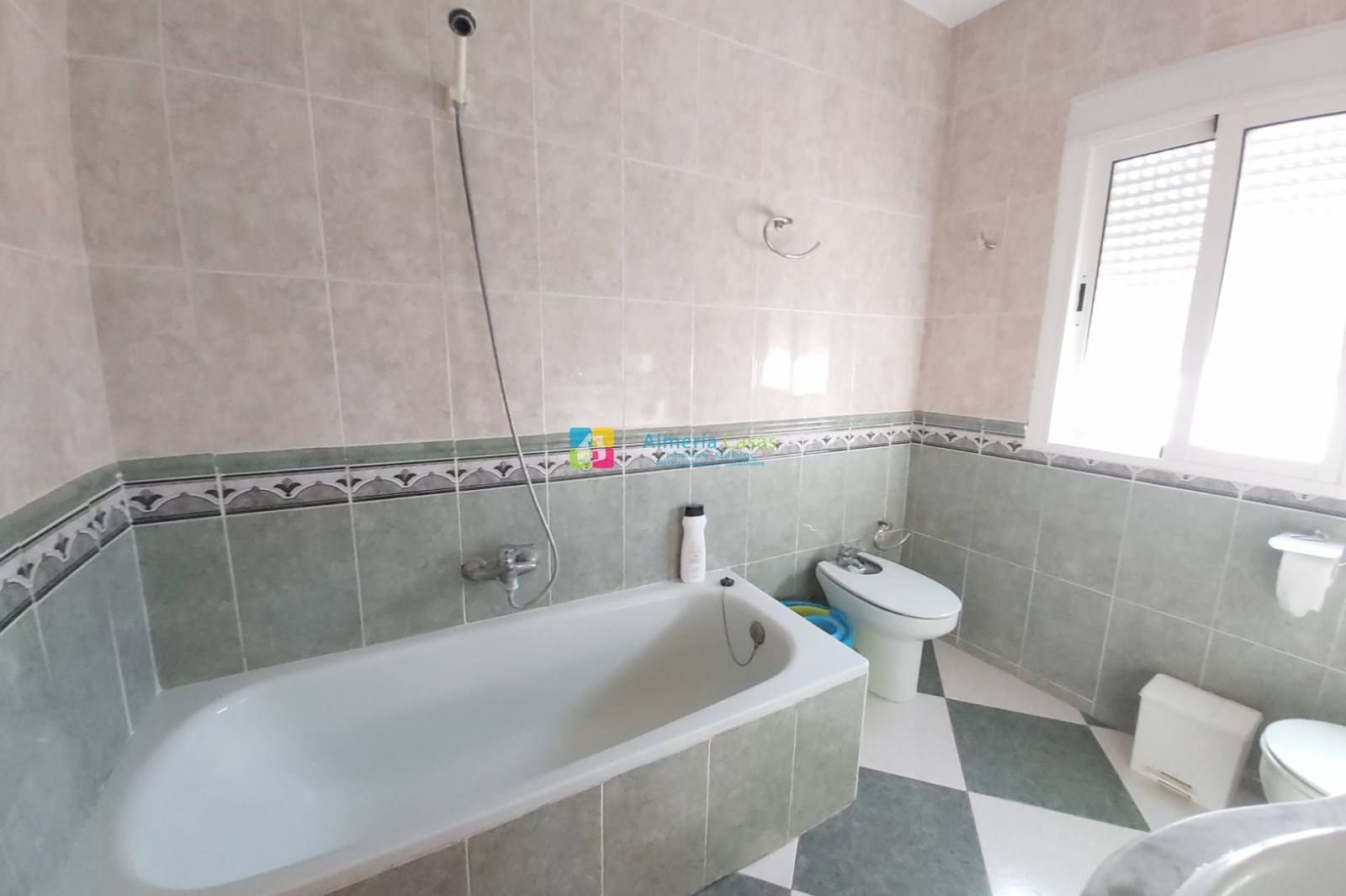 6 bedroom Townhouse for sale in Albanchez - € 95,000 (Ref: 9713442)