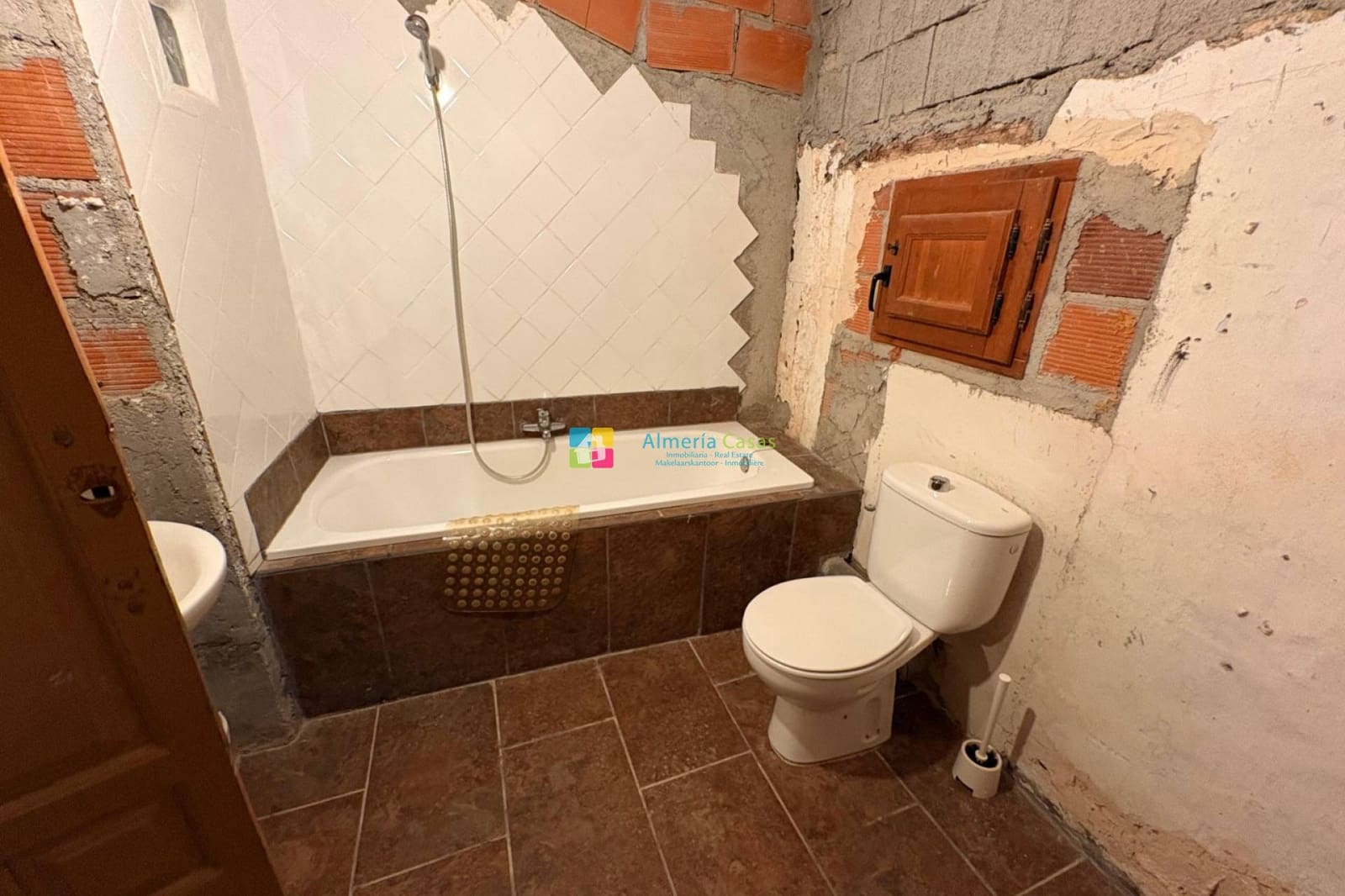 6 bedroom Finca/Country House for sale in Oria with pool - € 199,950 (Ref: 9713443)