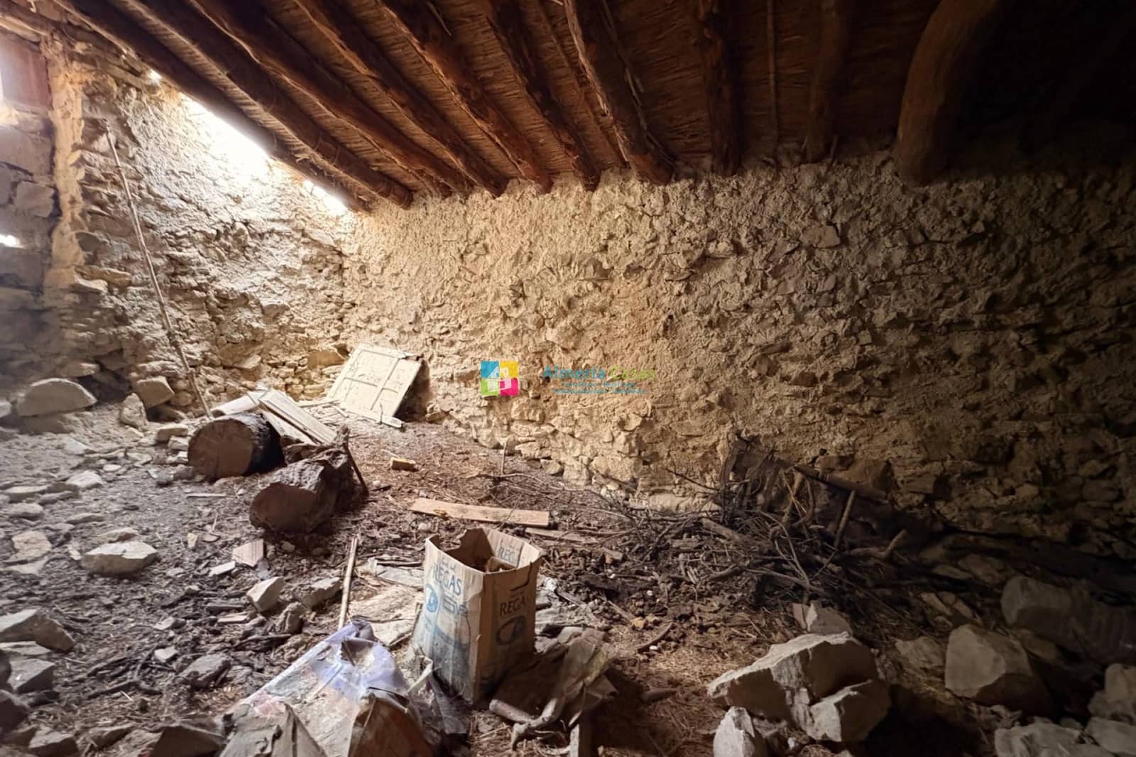 6 bedroom Finca/Country House for sale in Oria with pool - € 199,950 (Ref: 9713443)