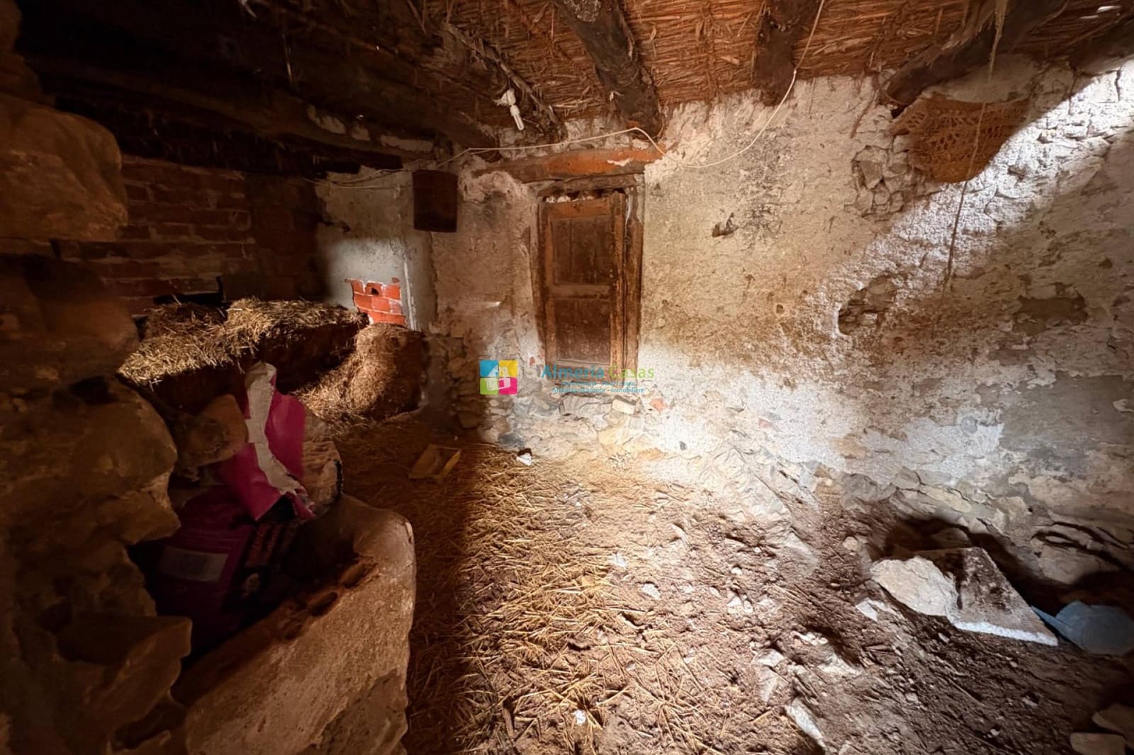 6 bedroom Finca/Country House for sale in Oria with pool - € 199,950 (Ref: 9713443)