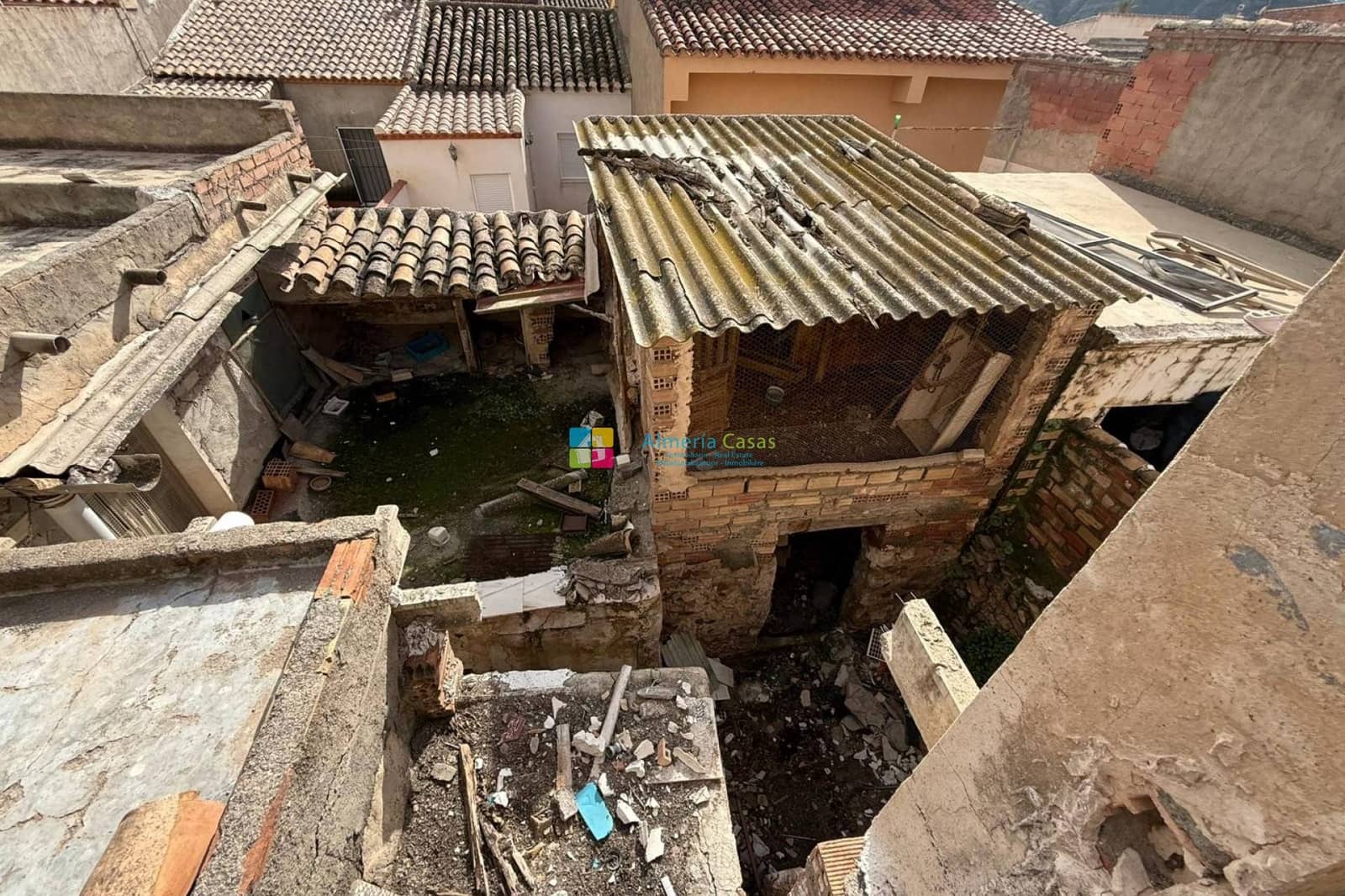 6 bedroom Townhouse for sale in Cantoria - € 65,000 (Ref: 9713445)