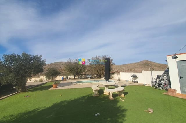 4 bedroom Villa for sale in Albox with pool - € 174,995 (Ref: 9713446)