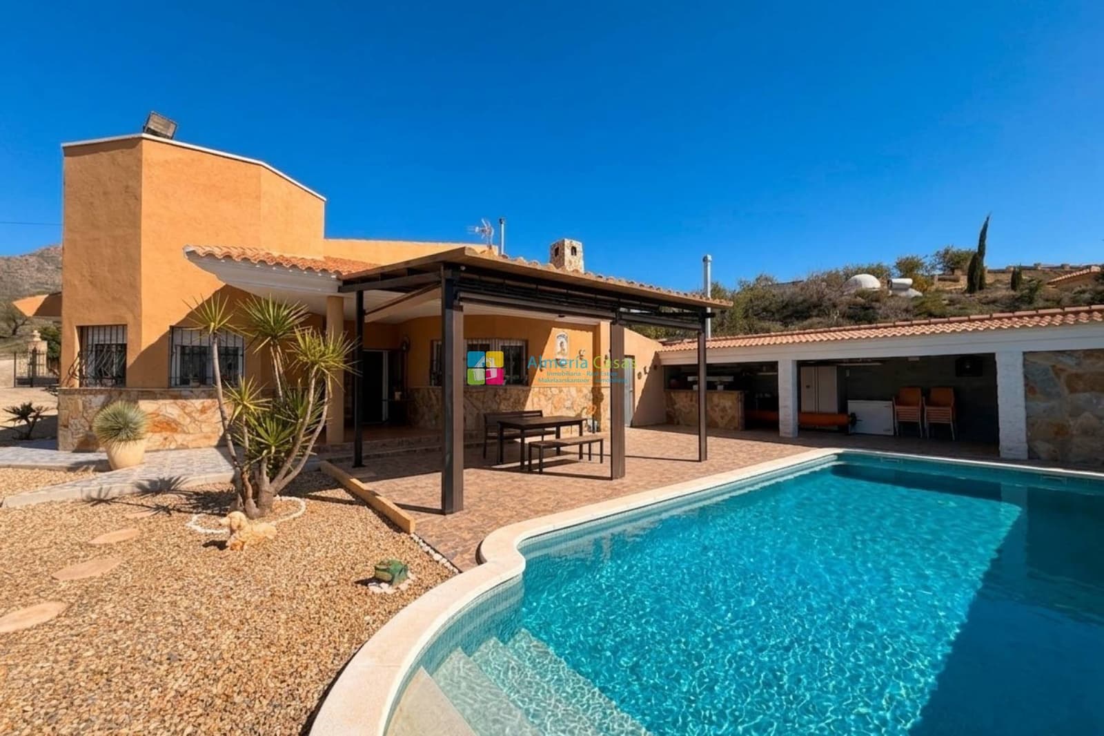 3 bedroom Villa for sale in Saliente Alto with pool - € 229,000 (Ref: 9720307)