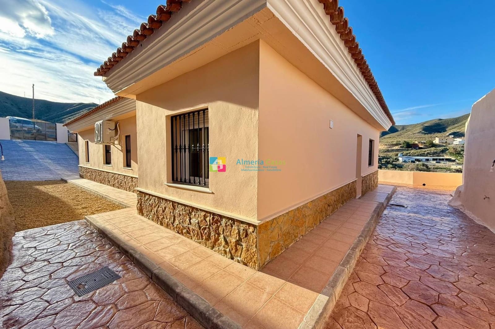 3 bedroom Villa for sale in Arboleas with pool - € 255,000 (Ref: 9730614)