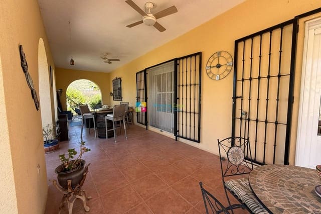 Chalet de 3 habitaciones en Albanchez en venta - 185.000 € (Ref: 9730617)