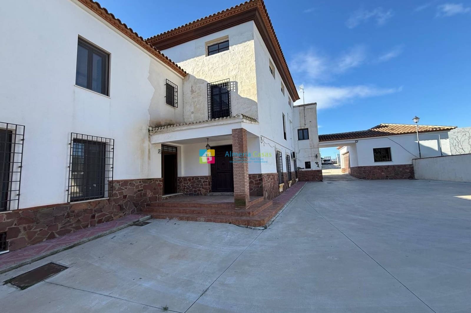 2 bedroom Finca/Country House for rent in Cantoria with pool garage - € 1,000 (Ref: 9730902)