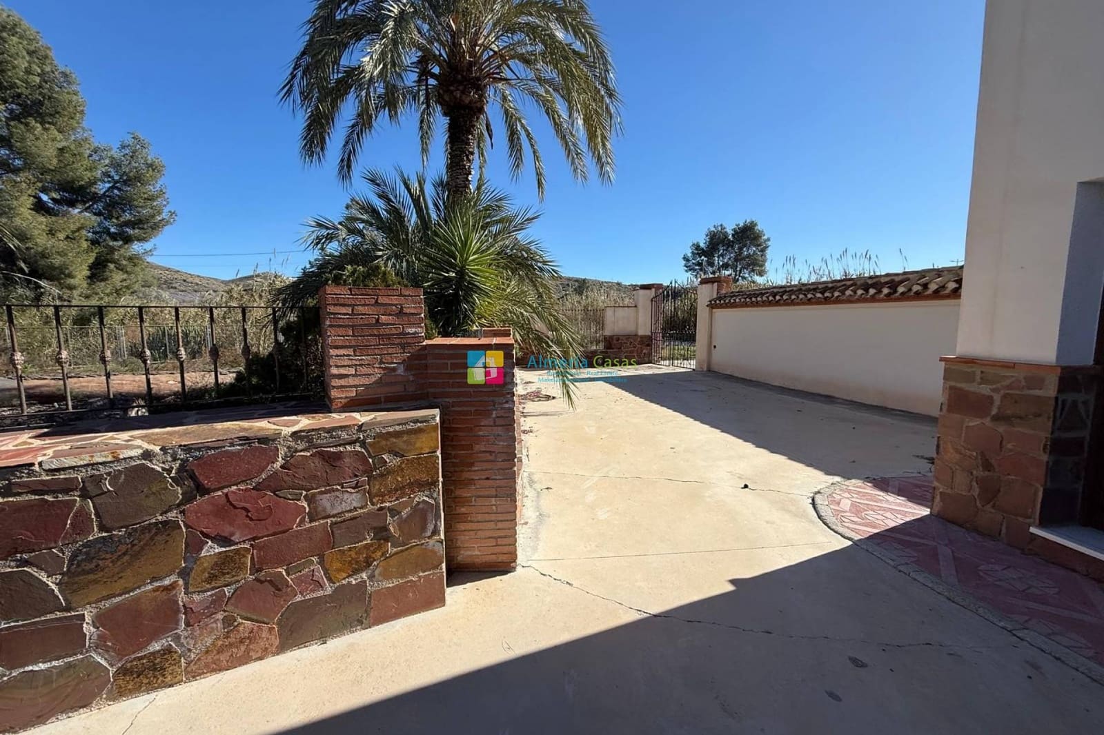 2 bedroom Finca/Country House for rent in Cantoria with pool garage - € 1,000 (Ref: 9730902)