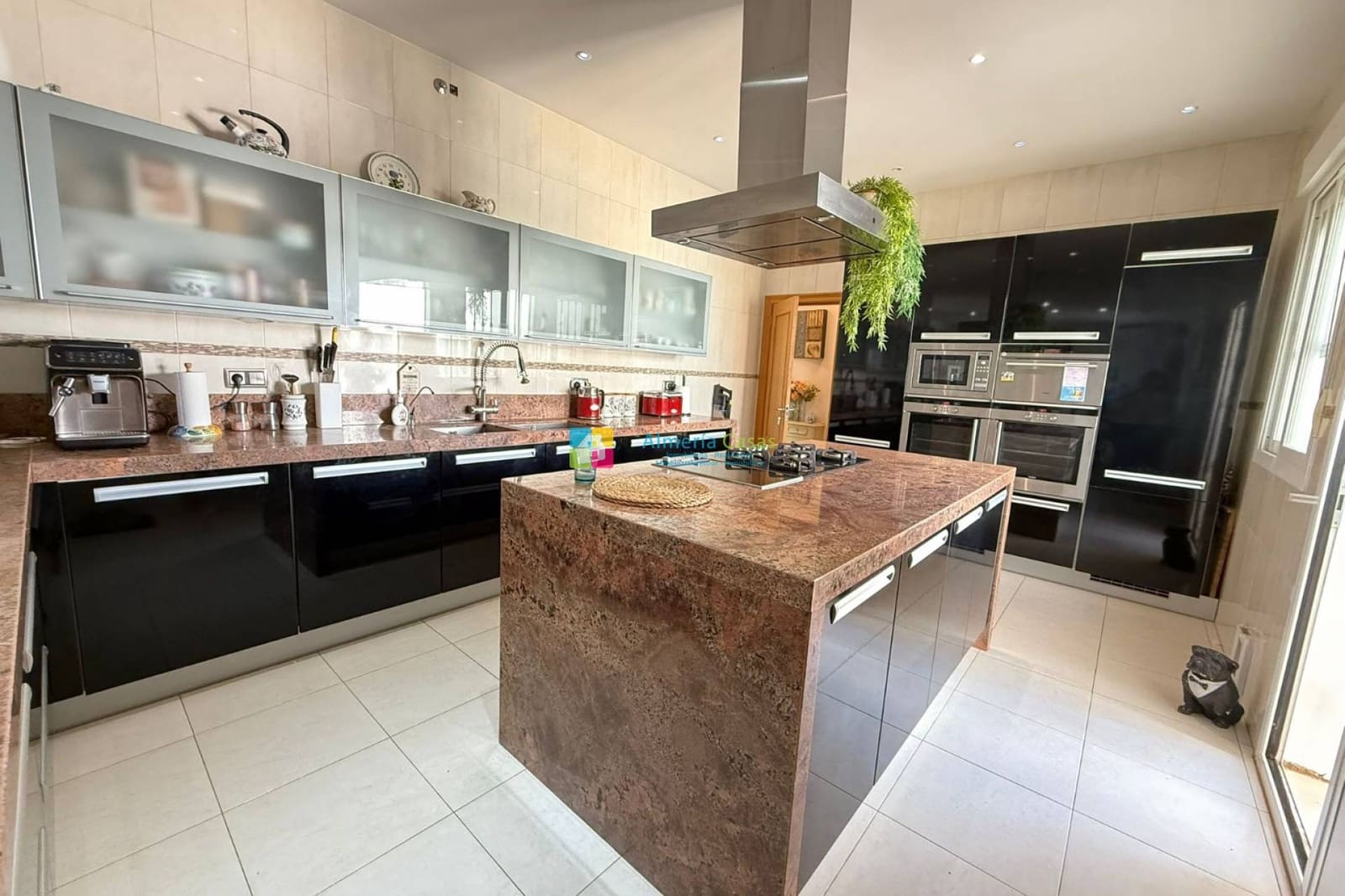 5 bedroom Villa for sale in Partaloa with pool garage - € 394,950 (Ref: 9737190)