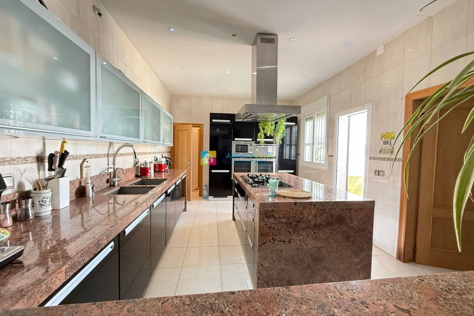 5 bedroom Villa for sale in Partaloa with pool garage - € 394,950 (Ref: 9737190)