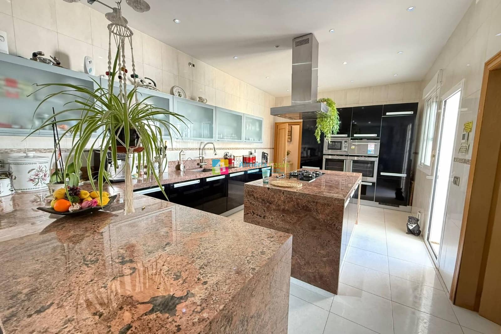 5 bedroom Villa for sale in Partaloa with pool garage - € 394,950 (Ref: 9737190)