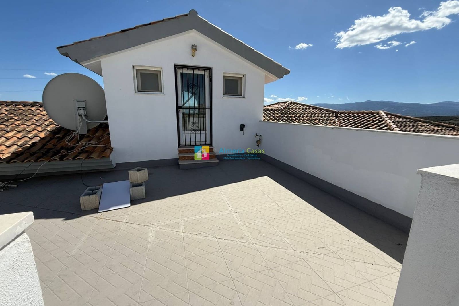 5 bedroom Villa for sale in Partaloa with pool garage - € 394,950 (Ref: 9737190)