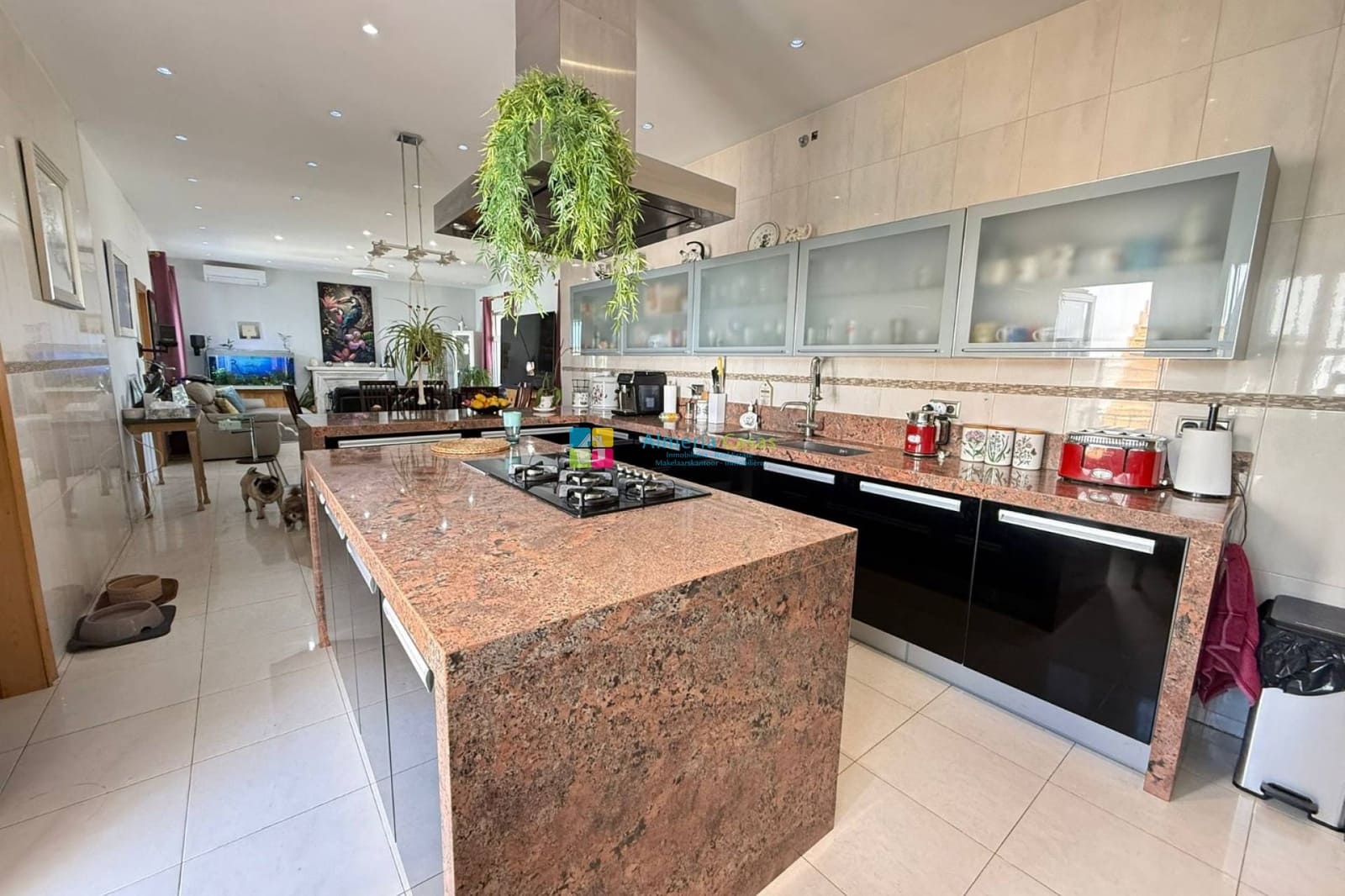 5 bedroom Villa for sale in Partaloa with pool garage - € 394,950 (Ref: 9737190)