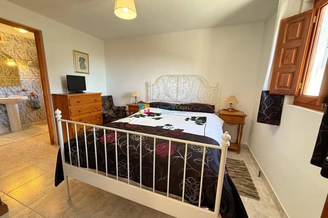 3 makuuhuone Maalaistalo myytävänä paikassa Los Cerricos, Oria mukana uima-altaan - 159 950 € (Ref: 9777099)