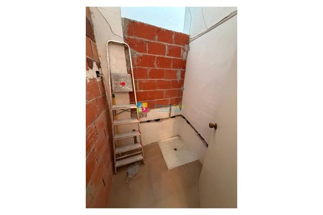 5 soverom Hus til salgs i Lúcar med garasje - € 149 950 (Ref: 9778606)