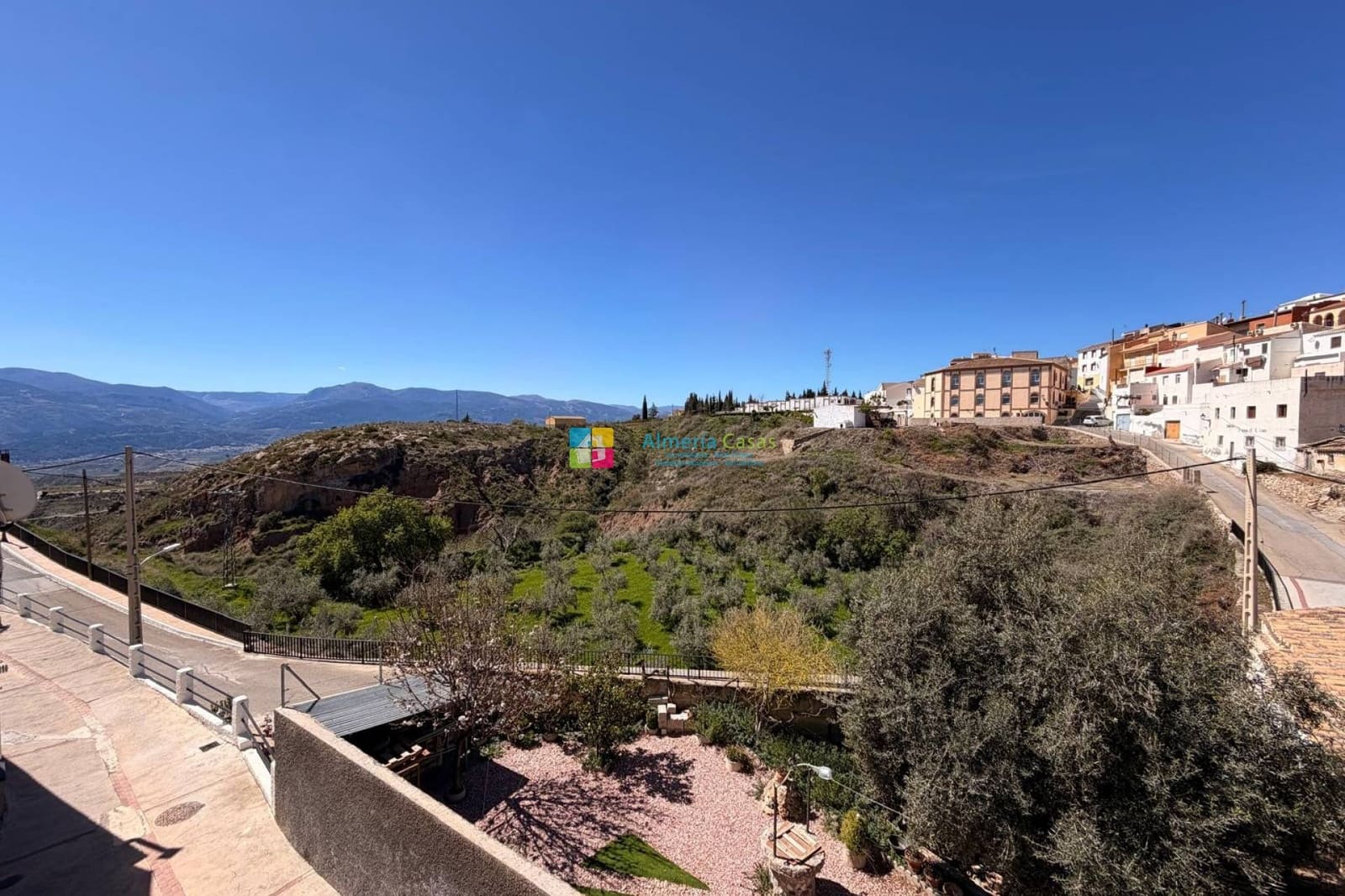 5 soverom Hus til salgs i Lucar med garasje - € 149 950 (Ref: 9778606)