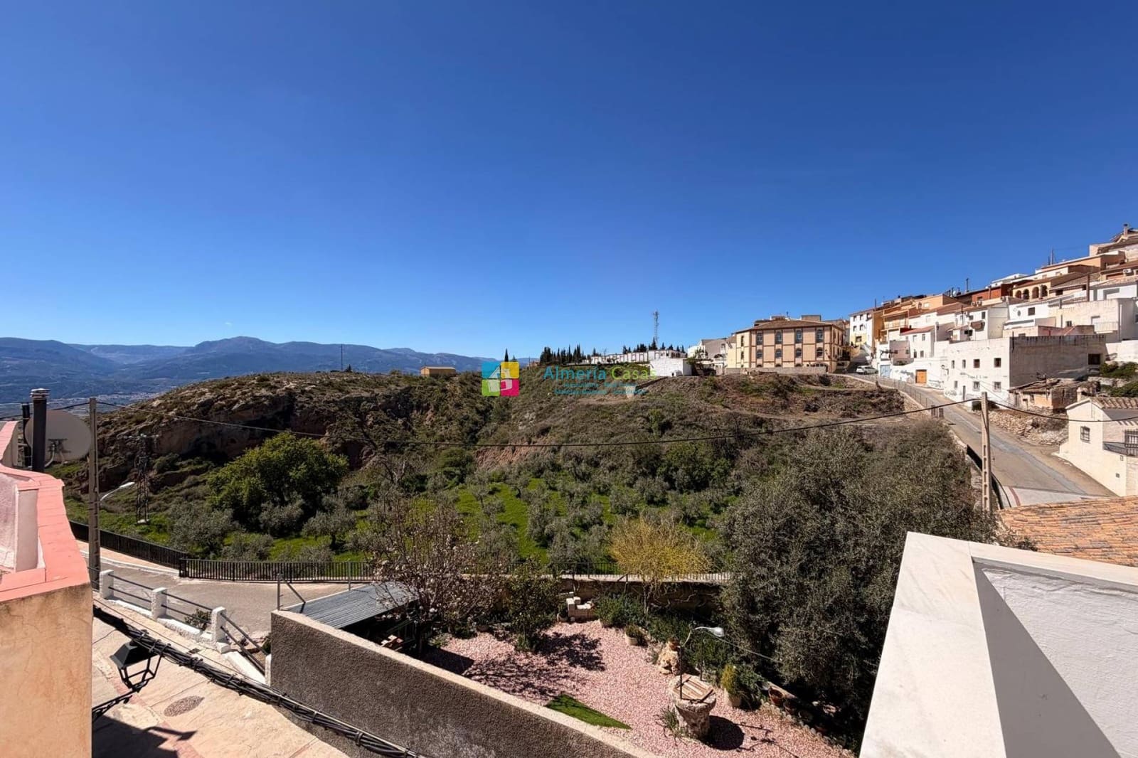 5 soverom Hus til salgs i Lucar med garasje - € 149 950 (Ref: 9778606)