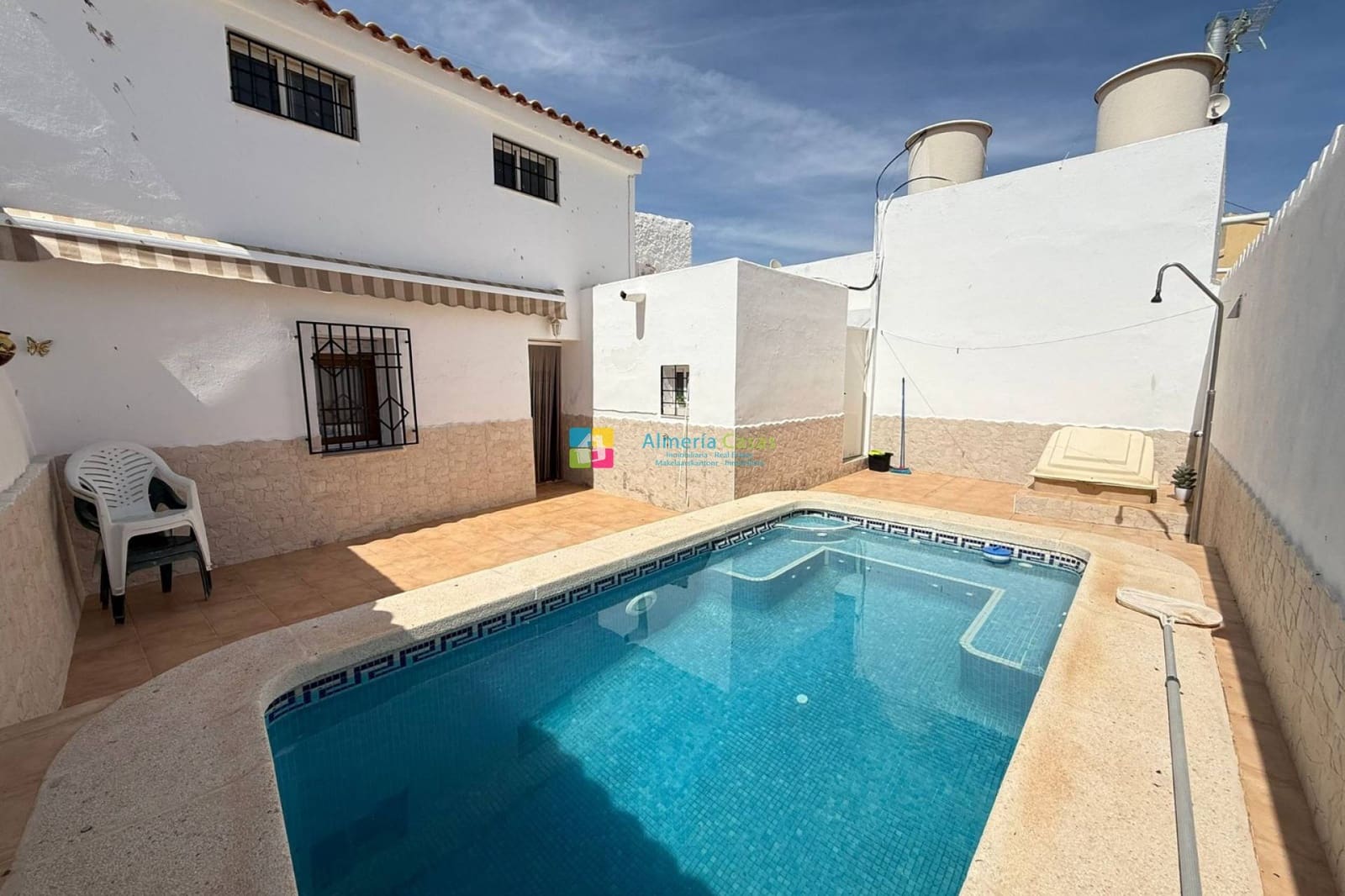 2 bedroom Townhouse for rent in Albox with pool - € 650 (Ref: 9787671)