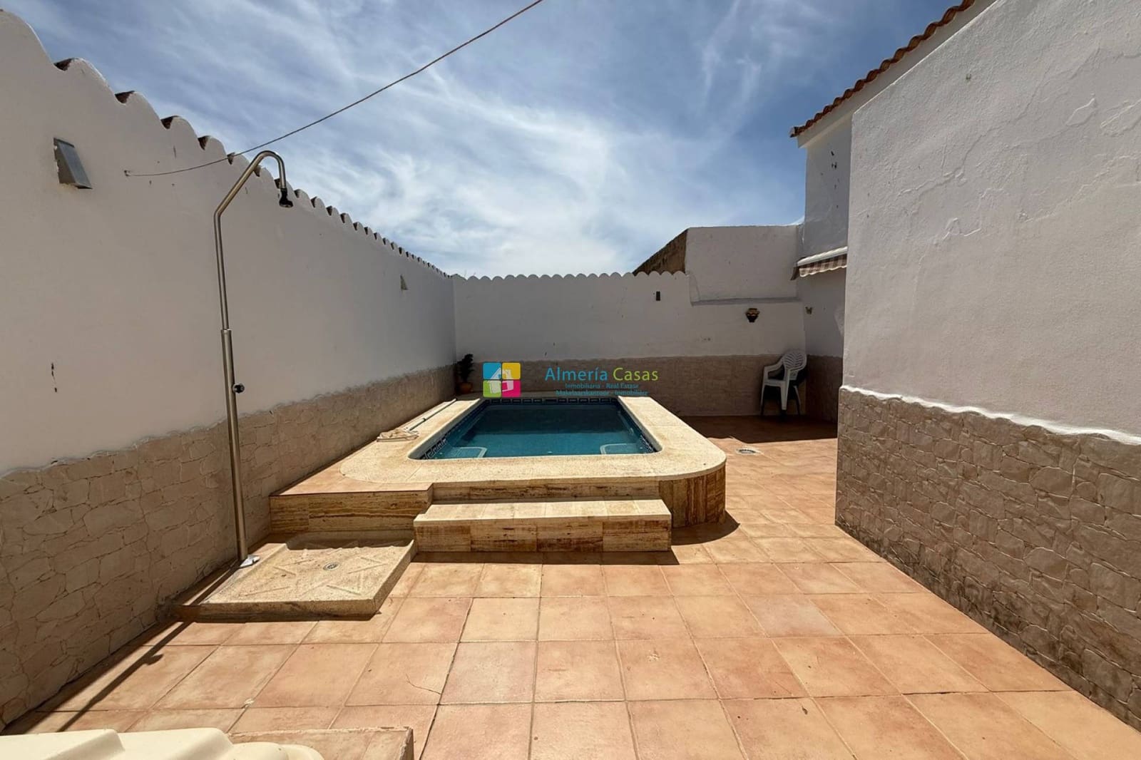2 bedroom Townhouse for rent in Albox with pool - € 650 (Ref: 9787671)