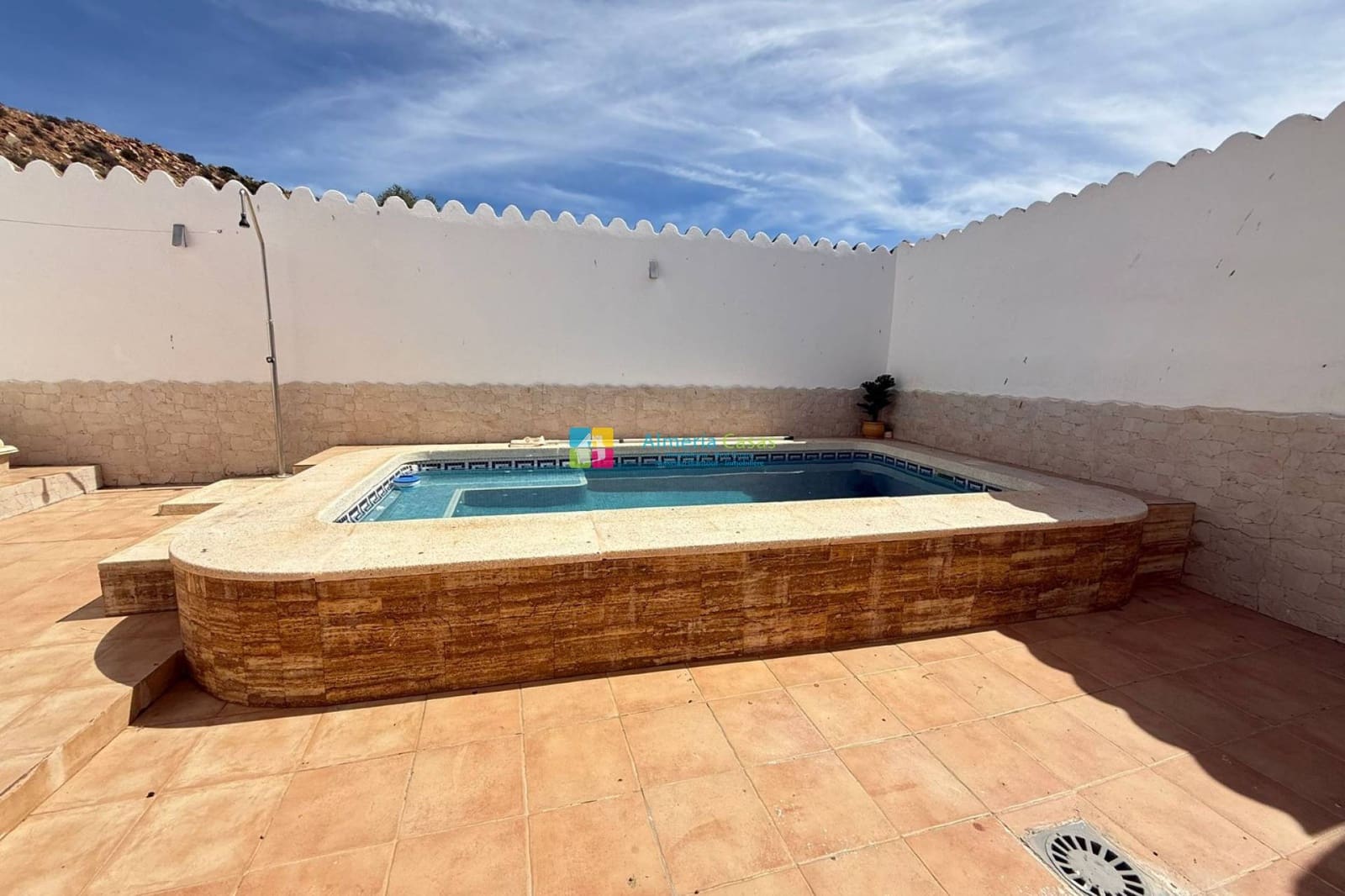 2 bedroom Townhouse for rent in Albox with pool - € 650 (Ref: 9787671)